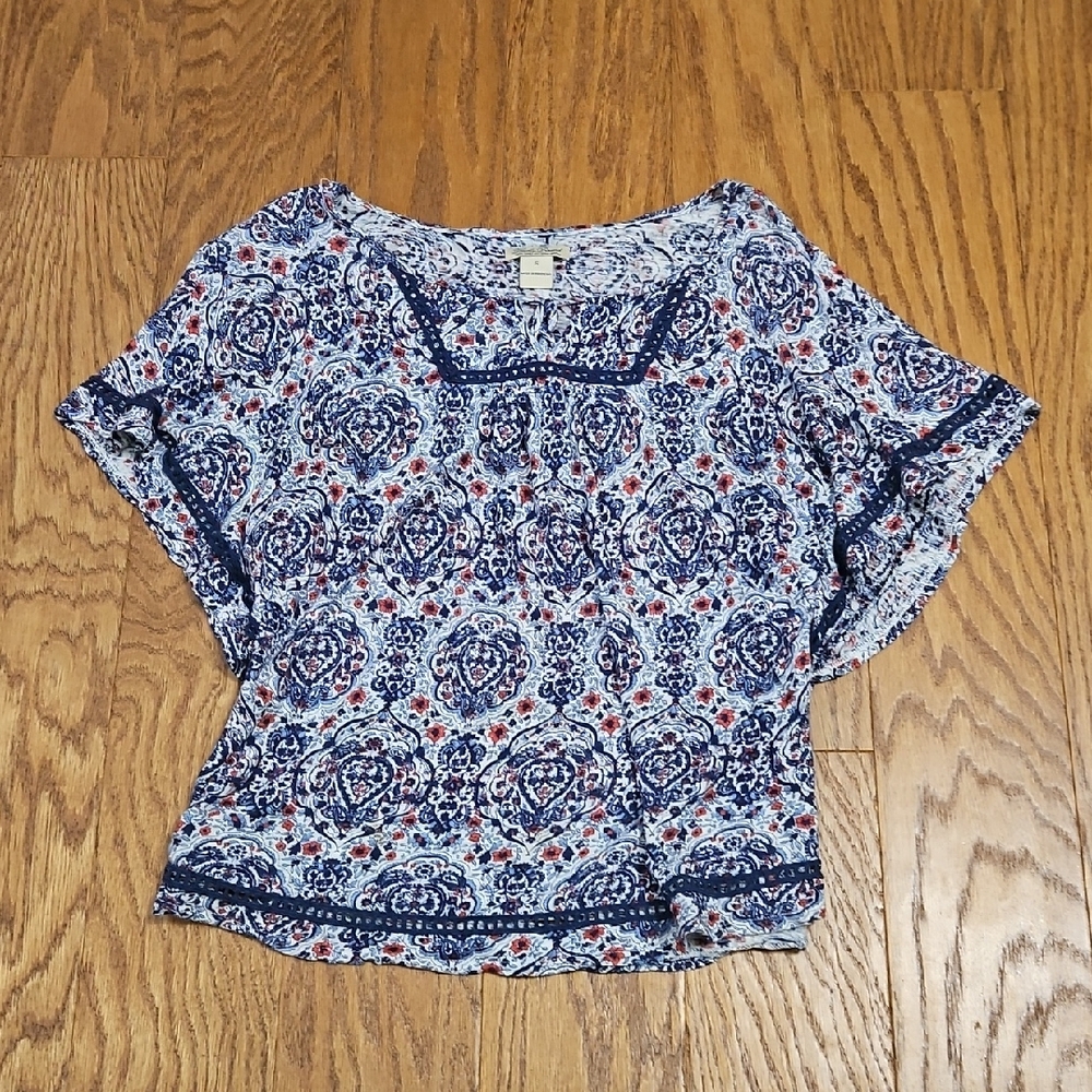 Lucky Brand blue and red paisley print top / peasant blouse Sz Small